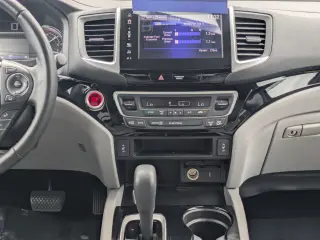 Honda Ridgeline 2018 AWD RTL-E 4dr Crew Cab 5.3 ft. SB