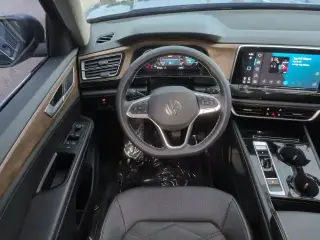 Volkswagen Atlas 2025 SE 4dr SUV w/Technology