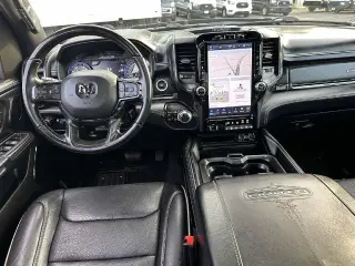 Ram 1500 2022 4x4 Limited 4p Cabilla de tripulación 5.6 ft. SB Camioneta