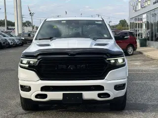 Ram 1500 2022 4x4 Limited 4p Cabilla de tripulación 5.6 ft. SB Camioneta