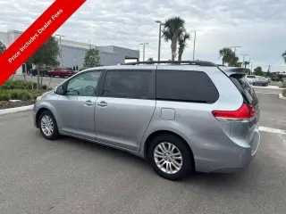 Toyota Sienna 2014 XLE 7-Pasajeros Asiento Auto Acceso Mini-Van 4dr