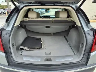 Cadillac XT5 2023 Premium Luxury SUV 4 puertas