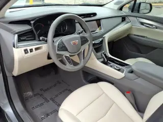 Cadillac XT5 2023 Premium Luxury SUV 4 puertas