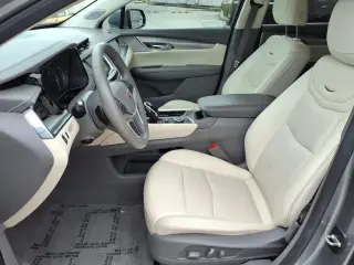 Cadillac XT5 2023 Premium Luxury SUV 4 puertas