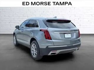 Cadillac XT5 2023 Premium Luxury SUV 4 puertas