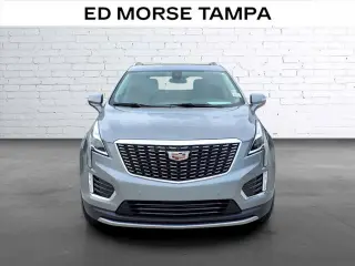 Cadillac XT5 2023 Premium Luxury SUV 4 puertas
