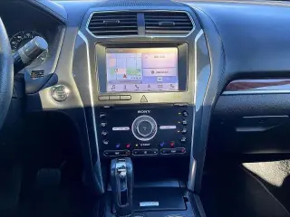 Ford Explorer 2019 AWD Platinum 4dr SUV