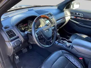 Ford Explorer 2019 AWD Platinum 4dr SUV