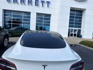 Tesla Model 3 2023 4p Sedan