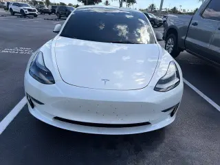 Tesla Model 3 2023 4p Sedan