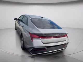 Hyundai ELANTRA 2025 SE 4p Sedán