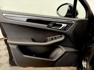 Porsche Macan 2020 tracción en las cuatro ruedas SUV 4p