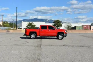 GMC Sierra 1500 4WD, 4 puertas, 2017, SLT, longitud de carrocería 143,5"