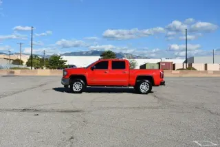GMC Sierra 1500 4WD, 4 puertas, 2017, SLT, longitud de carrocería 143,5"