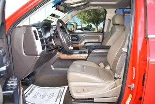 GMC Sierra 1500 4WD, 4 puertas, 2017, SLT, longitud de carrocería 143,5"