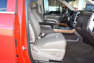 GMC Sierra 1500 4WD, 4 puertas, 2017, SLT, longitud de carrocería 143,5"