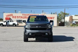 Chevrolet Silverado 1500 4WD Cabina Crew 147" RST