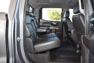 Chevrolet Silverado 1500 4WD Cabina Crew 147" RST