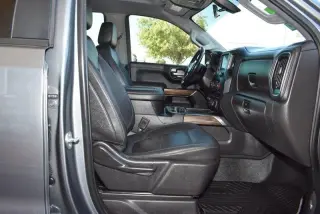 Chevrolet Silverado 1500 4WD Cabina Crew 147" RST
