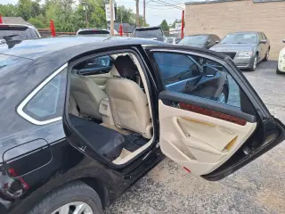 2012 Volkswagen Passat SEL