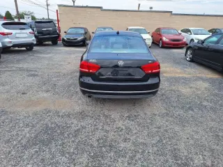 2012 Volkswagen Passat SEL