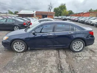 2013 Chrysler 200 LIMITED