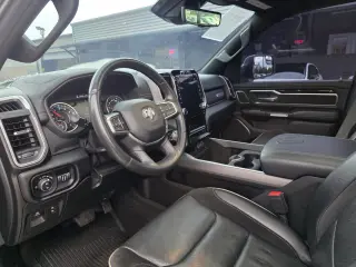 2021 RAM 1500 Laramie Crew Cab SWB 4WD