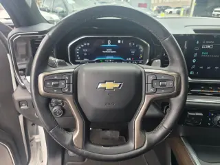 2023 Chevrolet Silverado 1500 High Country Crew Cab 4WD
