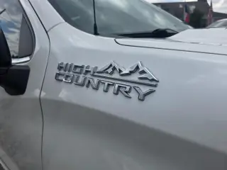 2023 Chevrolet Silverado 1500 High Country Crew Cab 4WD