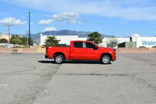 Chevrolet Silverado 1500 4WD Cabina Crew 147" RST