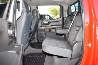 Chevrolet Silverado 1500 4WD Cabina Crew 147" RST