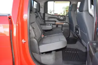 Chevrolet Silverado 1500 4WD Cabina Crew 147" RST