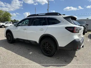 Subaru Outback 2022 AWD Limited 4dr Crossover