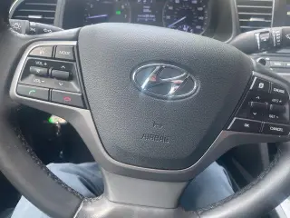 Hyundai ELANTRA 2018 Edición de Valor 4p Sedan (EE. UU.)