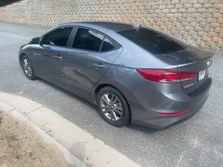 Hyundai ELANTRA 2018 Edición de Valor 4p Sedan (EE. UU.)