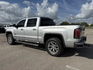 GMC Sierra 1500 2018 4x4 SLT 4p Crew Cab 5.8 ft. CB