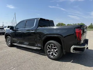 GMC Sierra 1500 2022 4x2 SLT 4dr Cabina de Tripulante 5.8 ft. CB