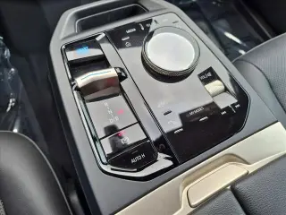 BMW iX 2024 AWD xDrive50 4p Vehículo de Actividad Deportiva de 4 Puertas