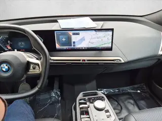 BMW iX 2024 AWD xDrive50 4p Vehículo de Actividad Deportiva de 4 Puertas