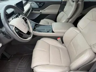 Lincoln Aviator 2022 AWD Reserve 4dr SUV
