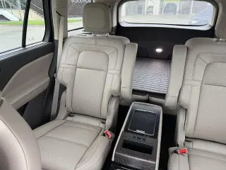 Lincoln Aviator 2022 AWD Reserve 4dr SUV