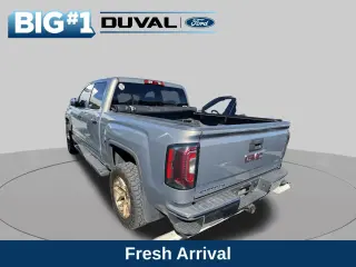 GMC Sierra 1500 2017 4x4 SLT 4 puertas Crew Cab 5.8 pies SB