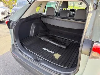 Toyota RAV4 Hybrid 2023 AWD XLE 4dr SUV