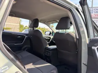Toyota RAV4 Hybrid 2023 AWD XLE 4dr SUV