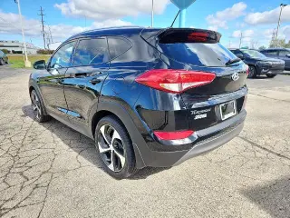Hyundai TUCSON 2016 AWD Sport 4dr SUV con Asientos Beige
