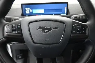 Ford Mustang Mach-E 2023 Premium 4p SUV