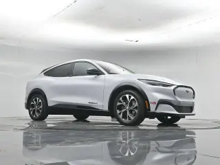 Ford Mustang Mach-E 2023 Premium 4p SUV