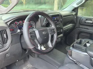 Chevrolet Silverado 1500 2021 4x4 Custom Trail Boss 4p. Cabina de tripulación 5.8 ft. CB