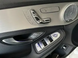 Mercedes-Benz Clase C 2021 C 300 4p Sedán