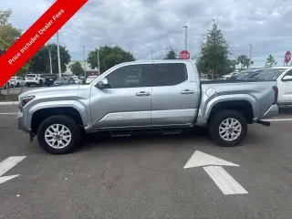 Toyota Tacoma 2024 4x4 SR5 4p Doble Cabina Doble 5.0 ft CB